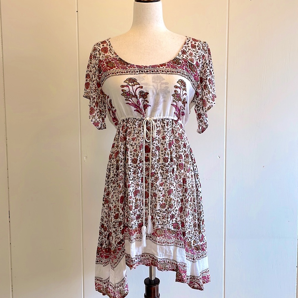 Fashion Fuse Dress Small Floral Pink Purple Excellent Condition Ties At Waist